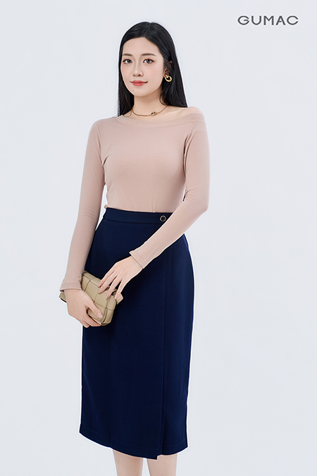 Áo thun kiểu cổ lệch