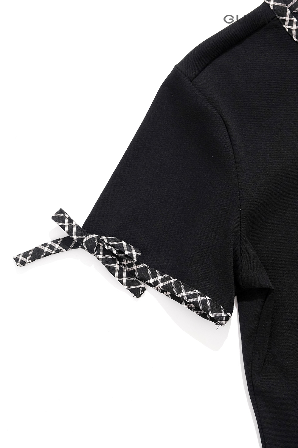 Áo thun phối viền sọc