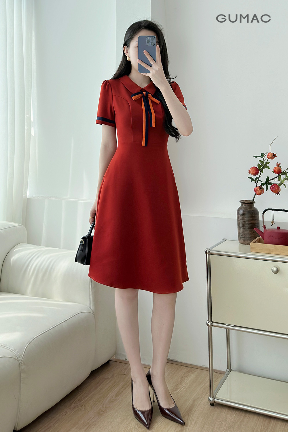 Màu cam đất kết hợp với màu gì