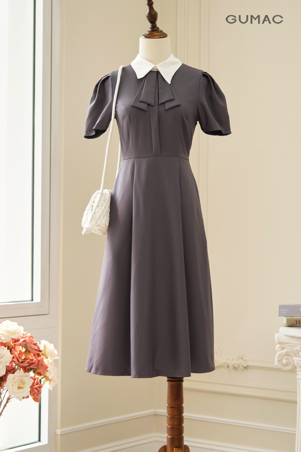 Chân váy chữ A phối áo blazer sang trọng