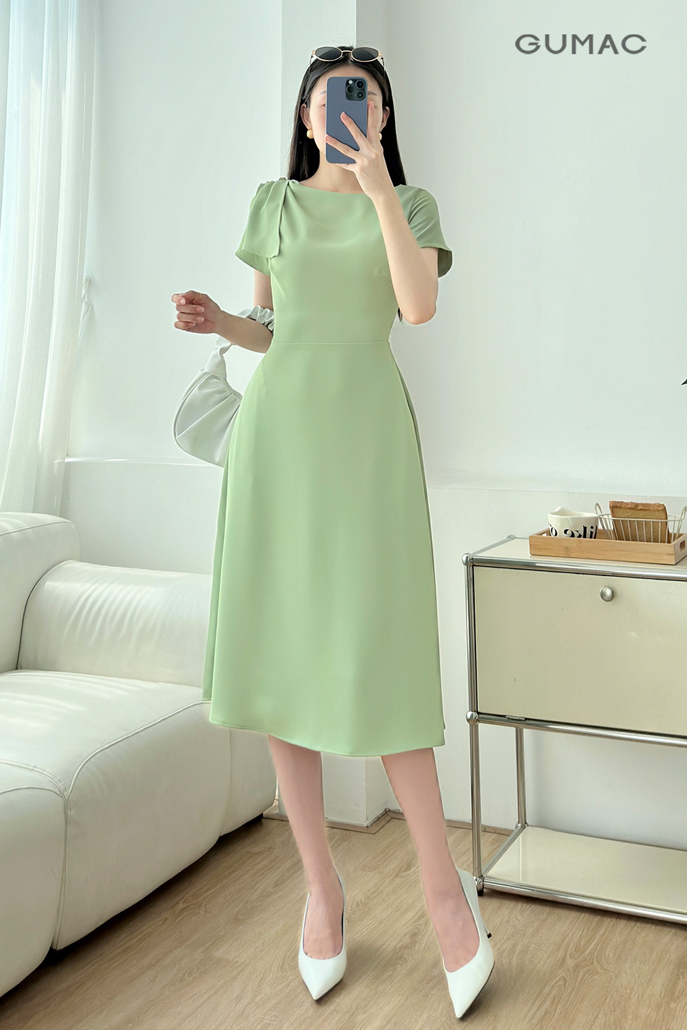 Dam tay ngan co thuyen cach dieu