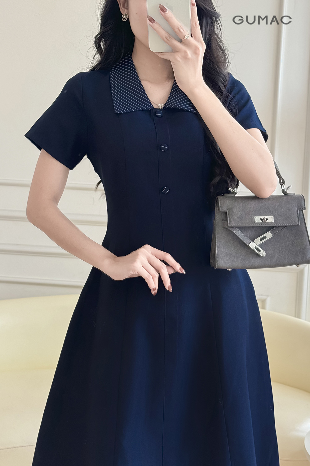 Đầm A phối cổ