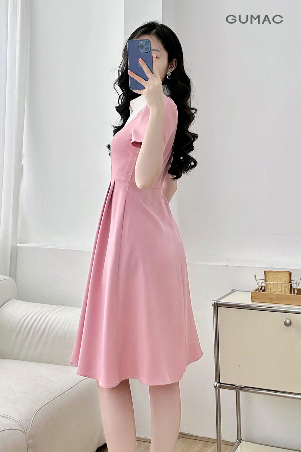 Đầm A kiểu cổ sơmi