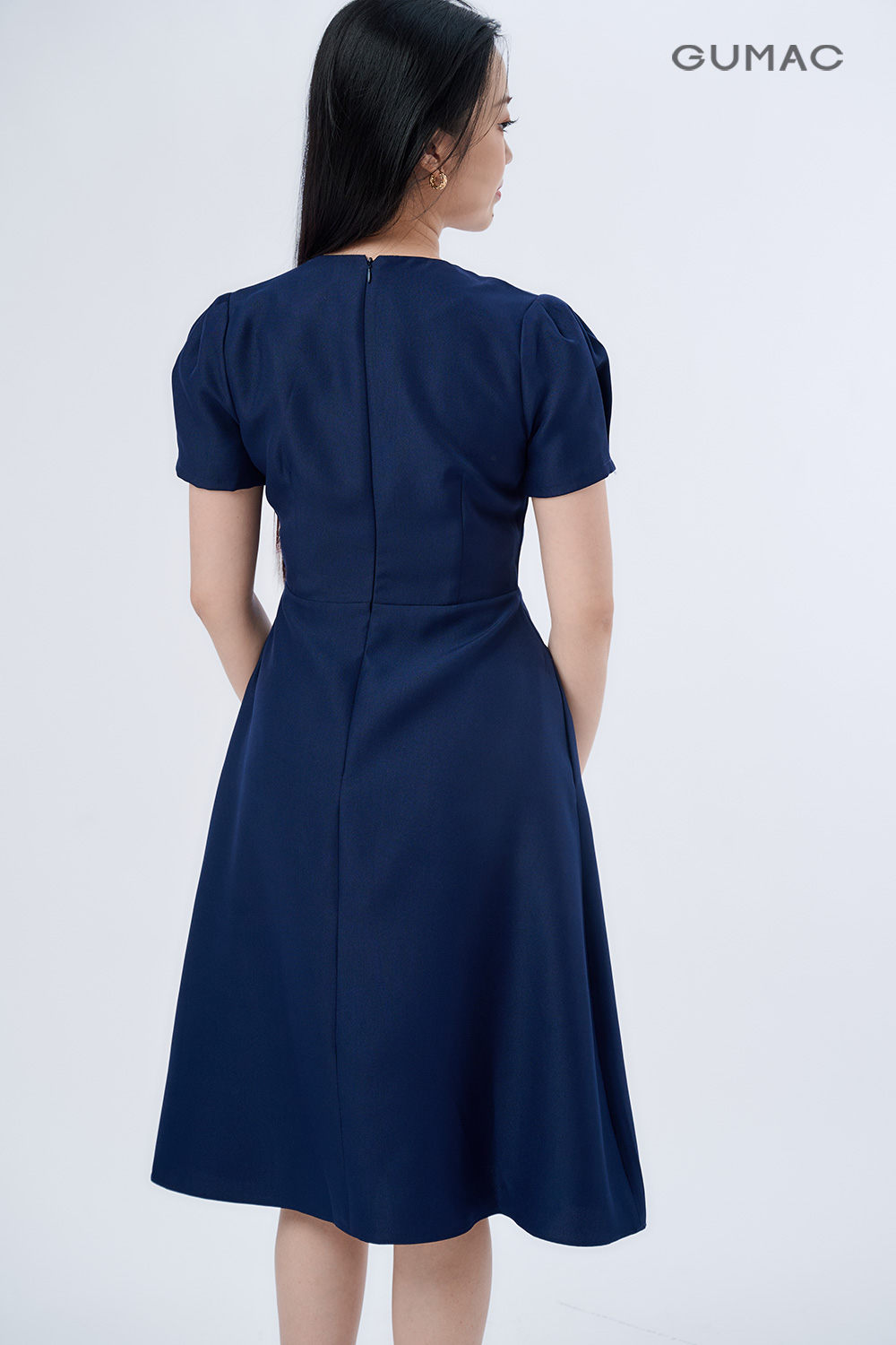 Đầm xòe cổ phối