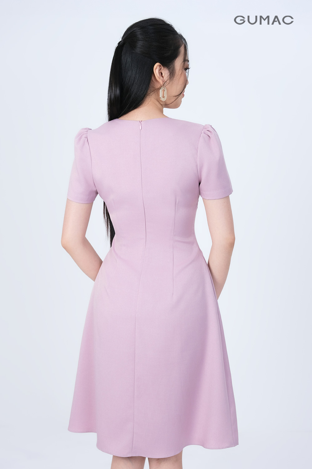 Đầm kiểu phối nơ