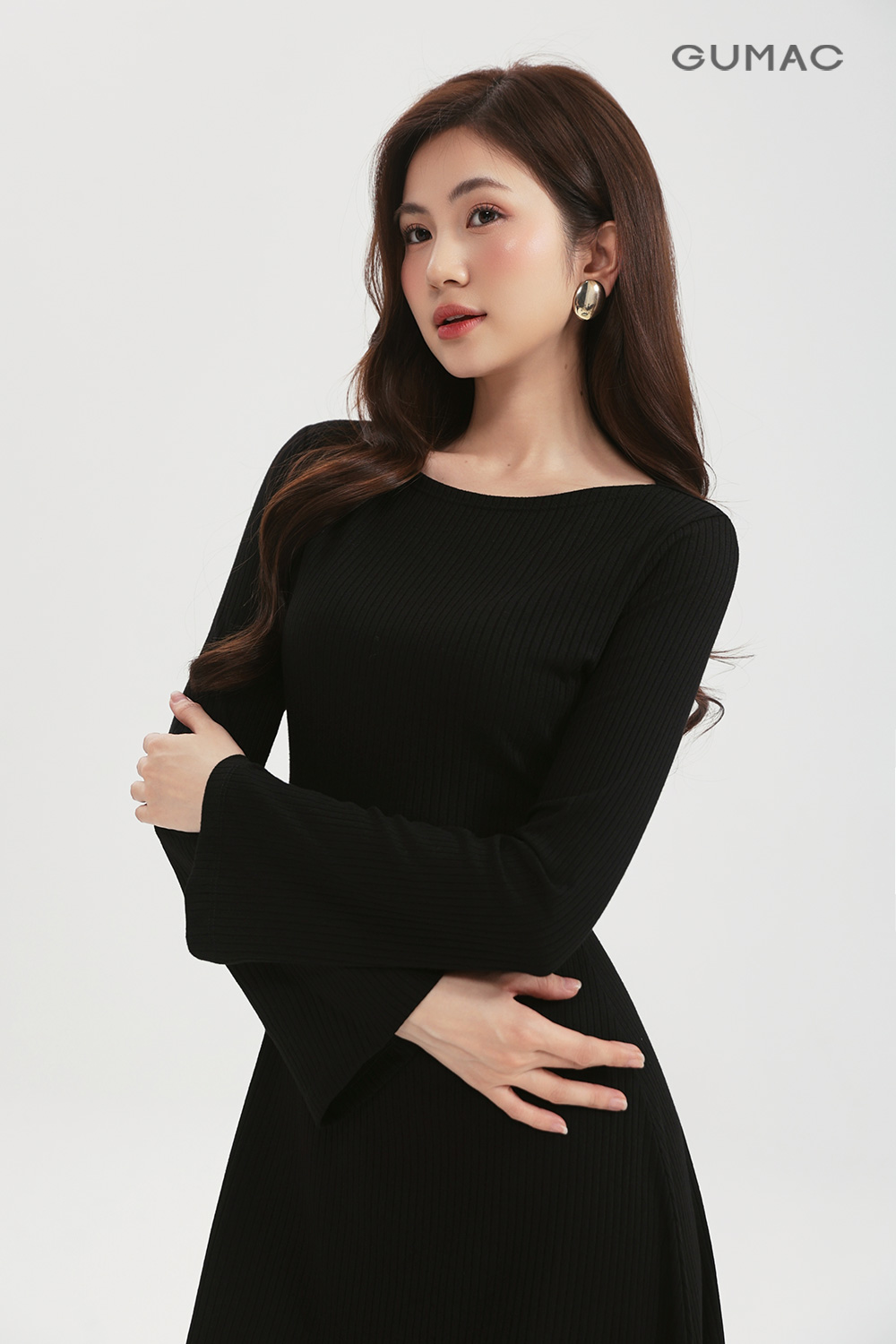 Đầm thun cổ thuyền