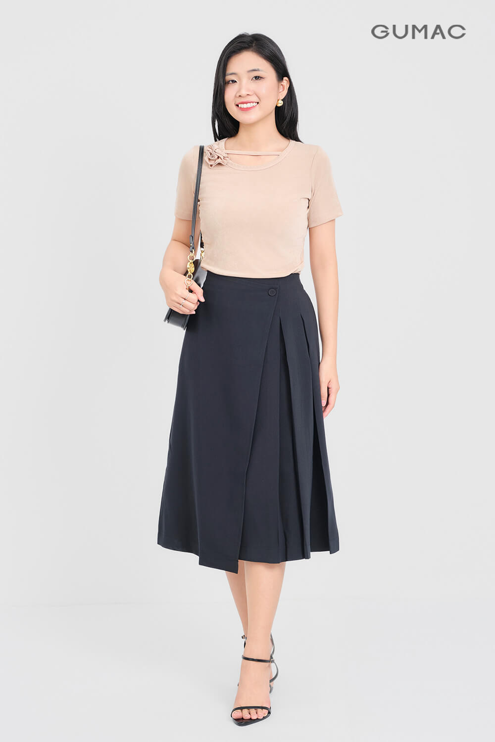  Áo sơ mi peplum nữ mix chân váy chữ A