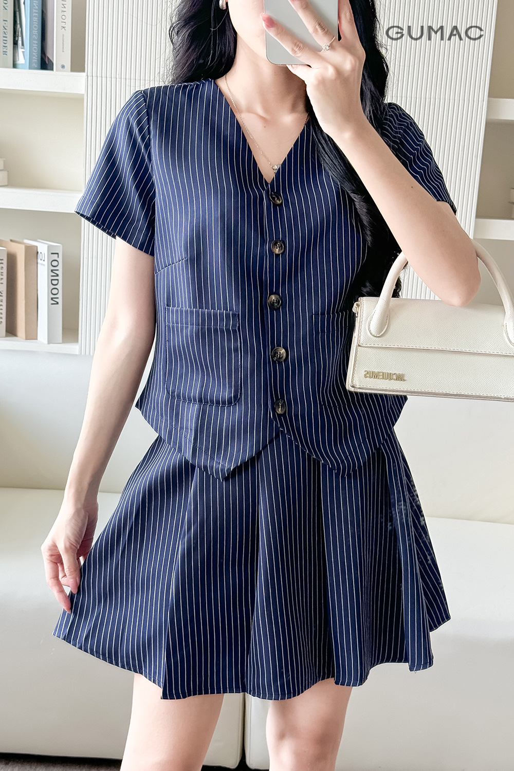 Chân váy xếp ly