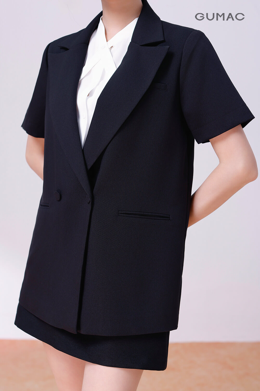 Áo blazer tay ngắn