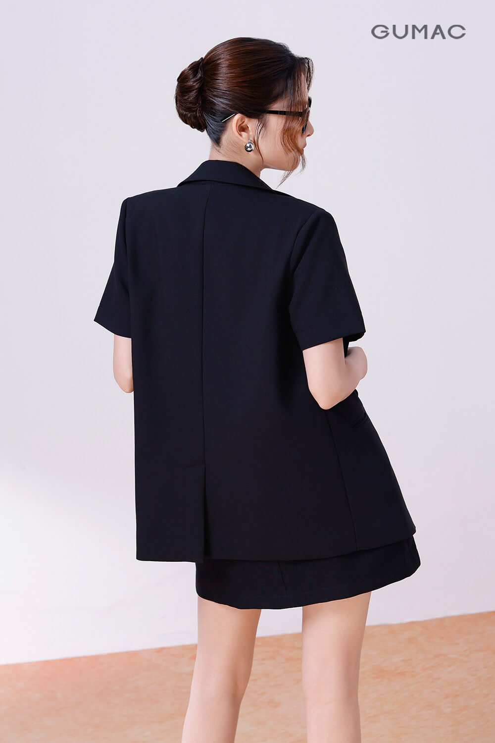 Áo blazer tay ngắn