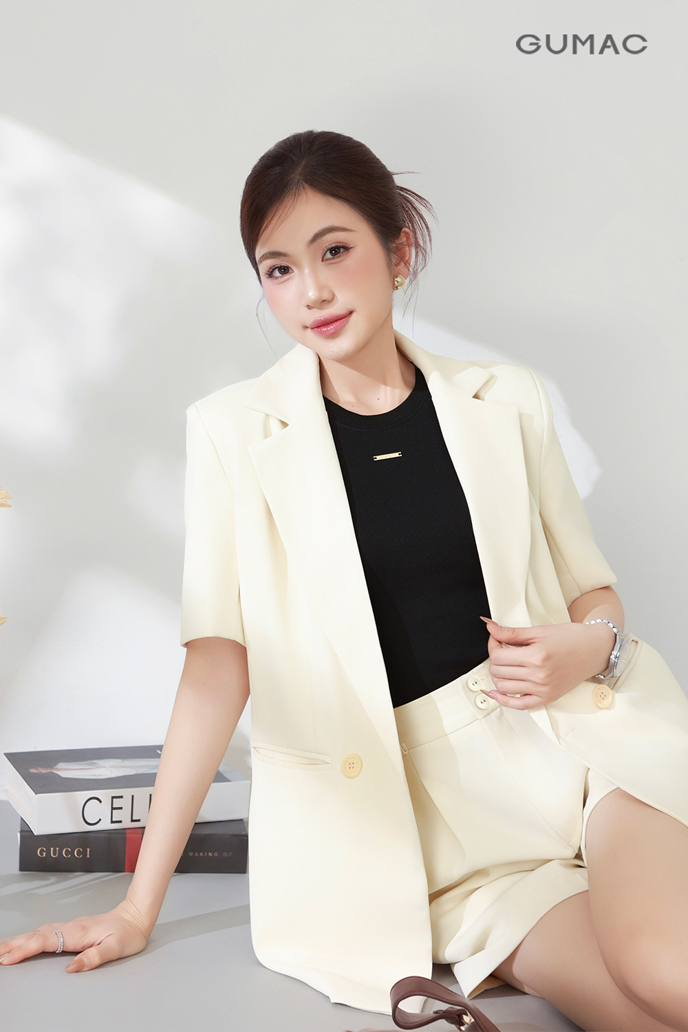 Áo khoác vest nút gỗ