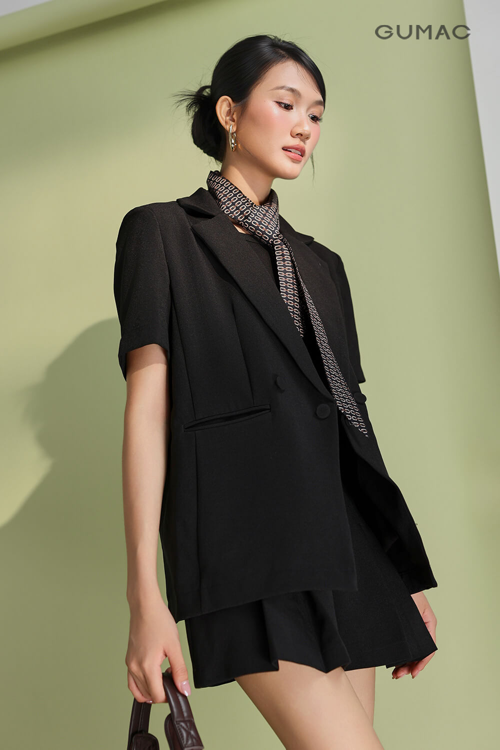 Áo blazer tay ngắn