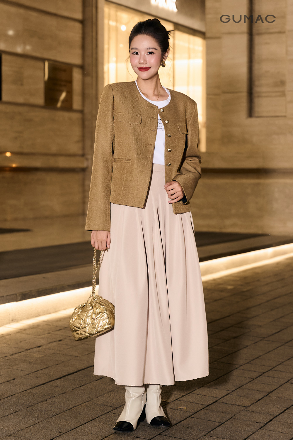 2001 tuoi gi hop mau gi khi phoi do