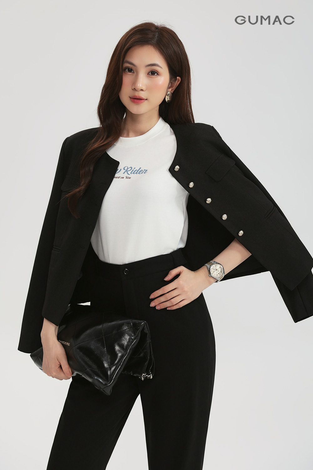 Áo khoác kiểu cổ tròn