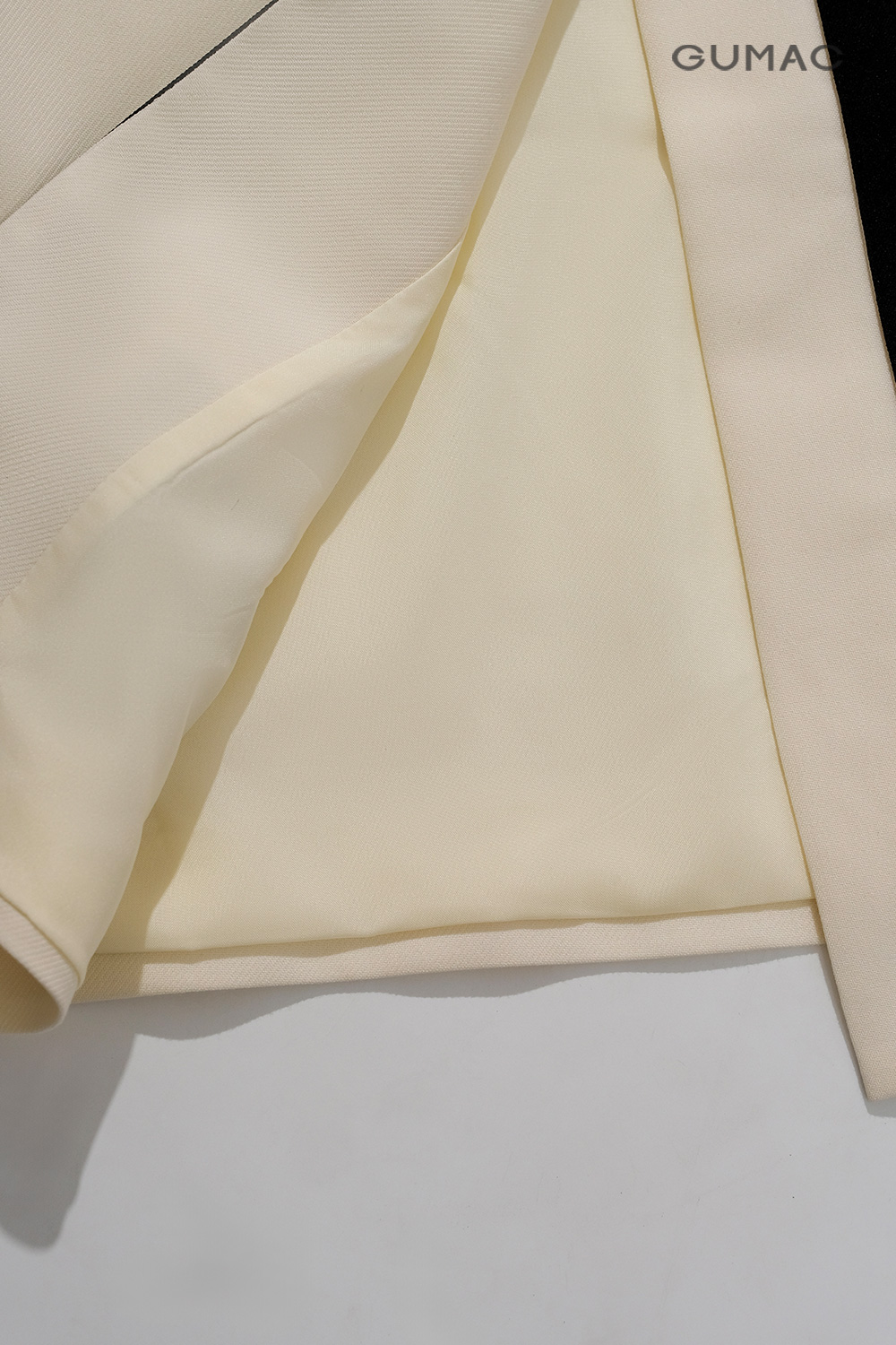 Áo khoác kiểu dáng ngắn