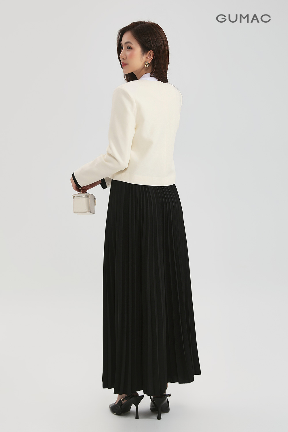 Áo khoác kiểu dáng ngắn