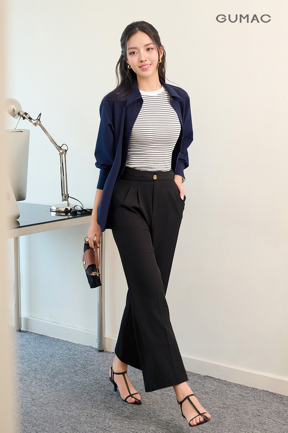 Quan cong so nu dep ong suong mau den cua GUMAC