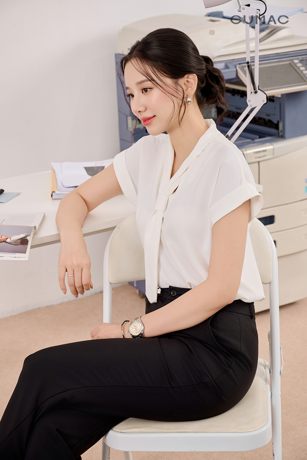 Quần ống loe kiểu