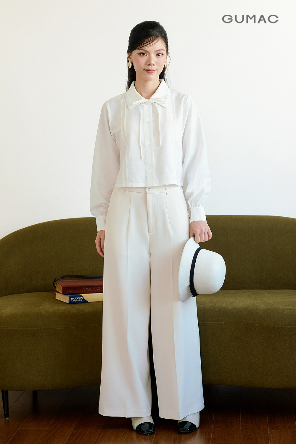 Quần suông nút bọc