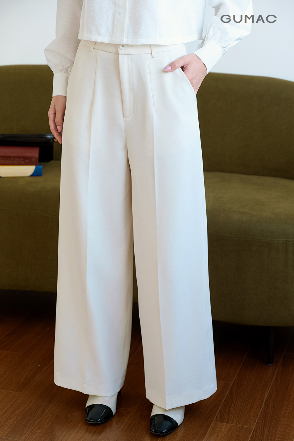 Quần suông nút bọc