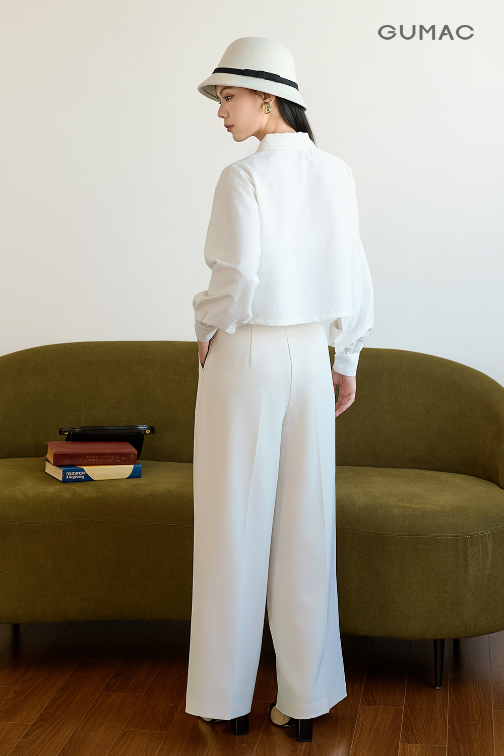 Quần suông nút bọc