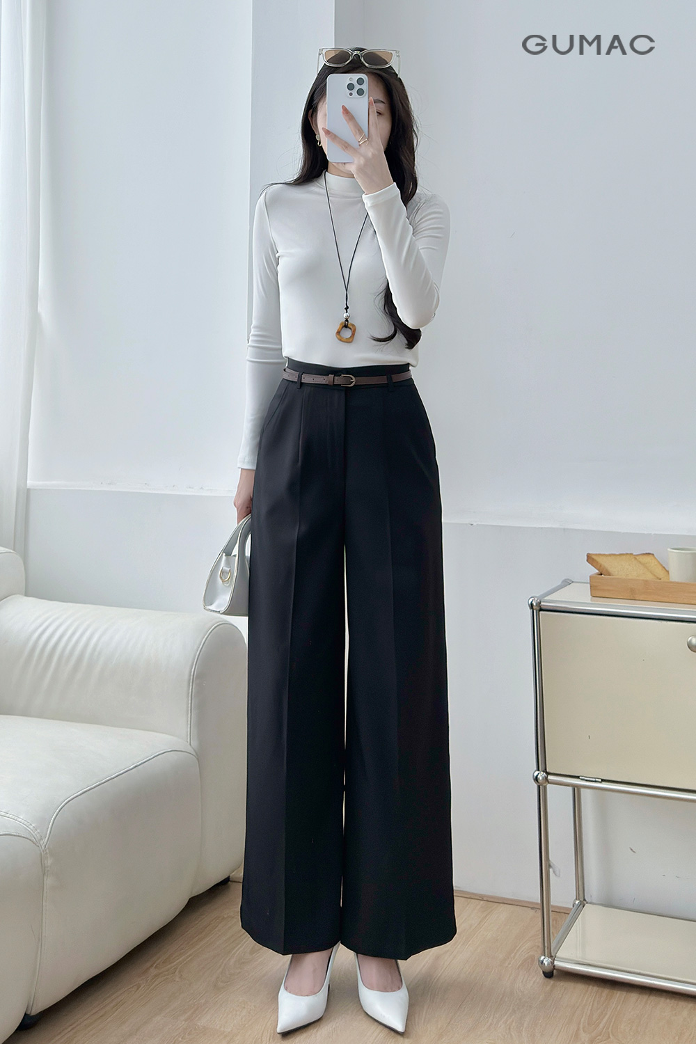 ao thun den phoi quan suong dia kieu mau trang gumac
