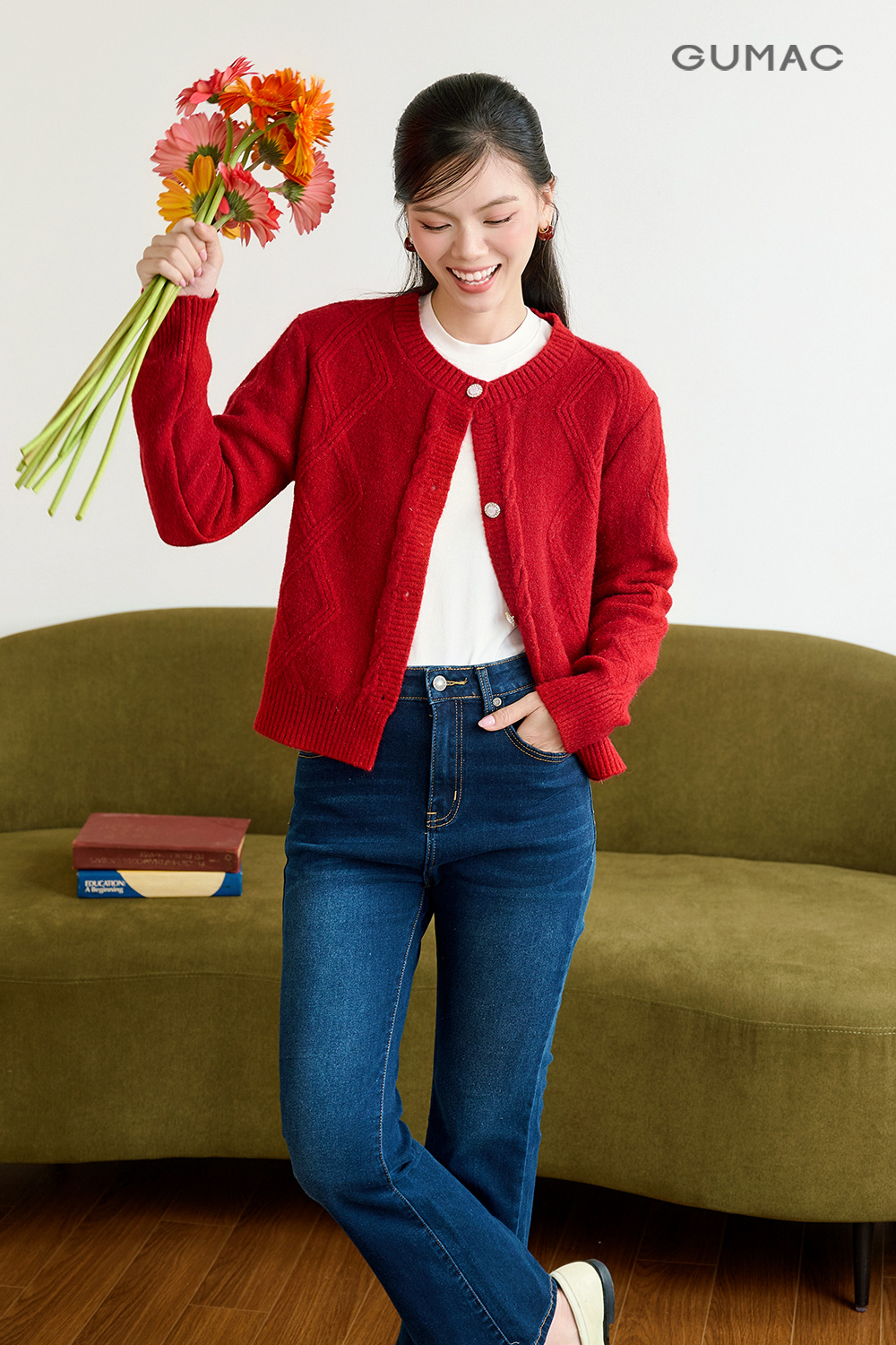 Quần jeans phối chỉ nổi