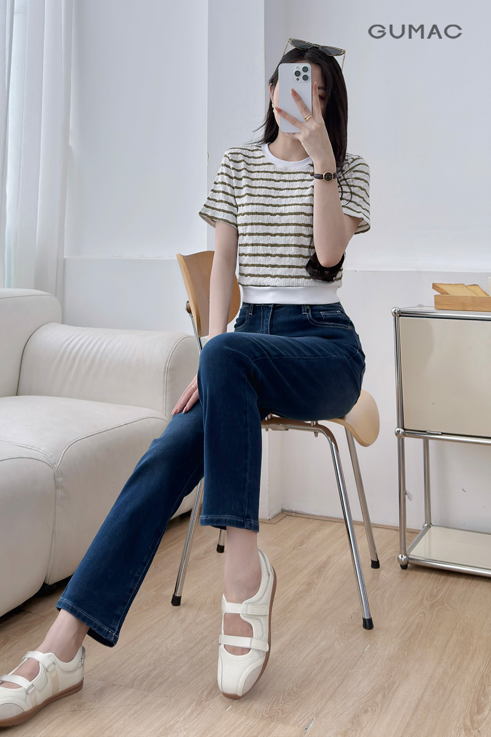 Quần jeans phối chỉ xám