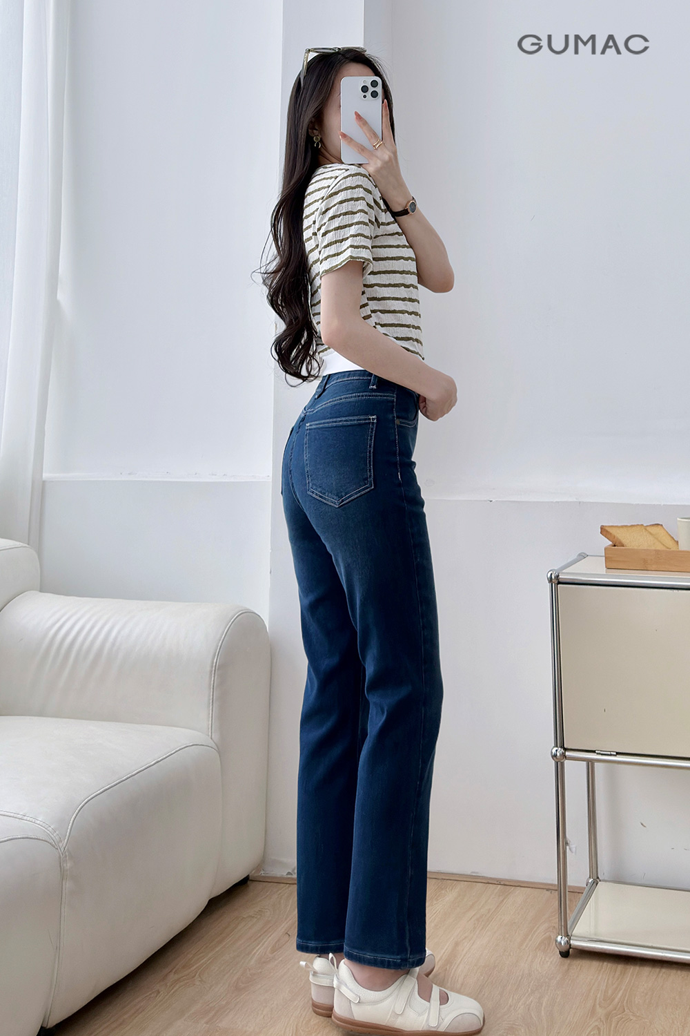 Quần jeans phối chỉ xám