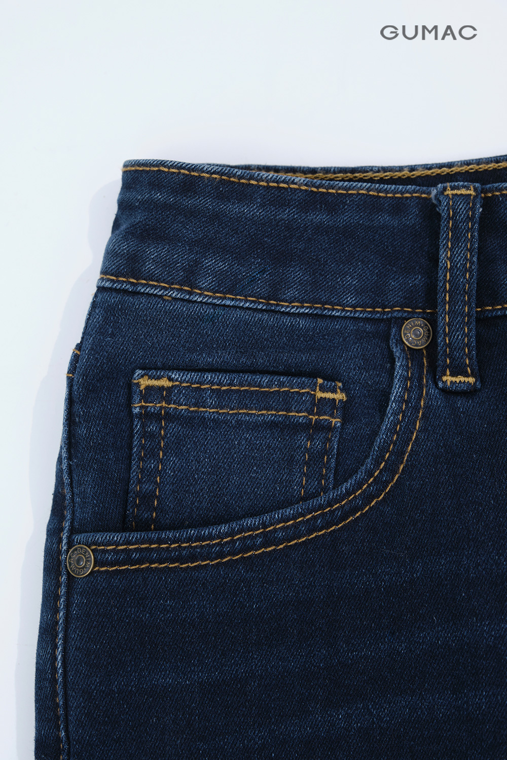 Quần jeans phối chỉ nổi