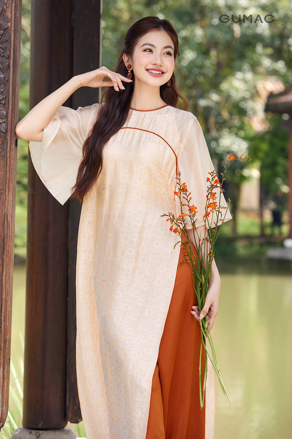 Mau ao dai cach tan GUMAC Vien Nhu