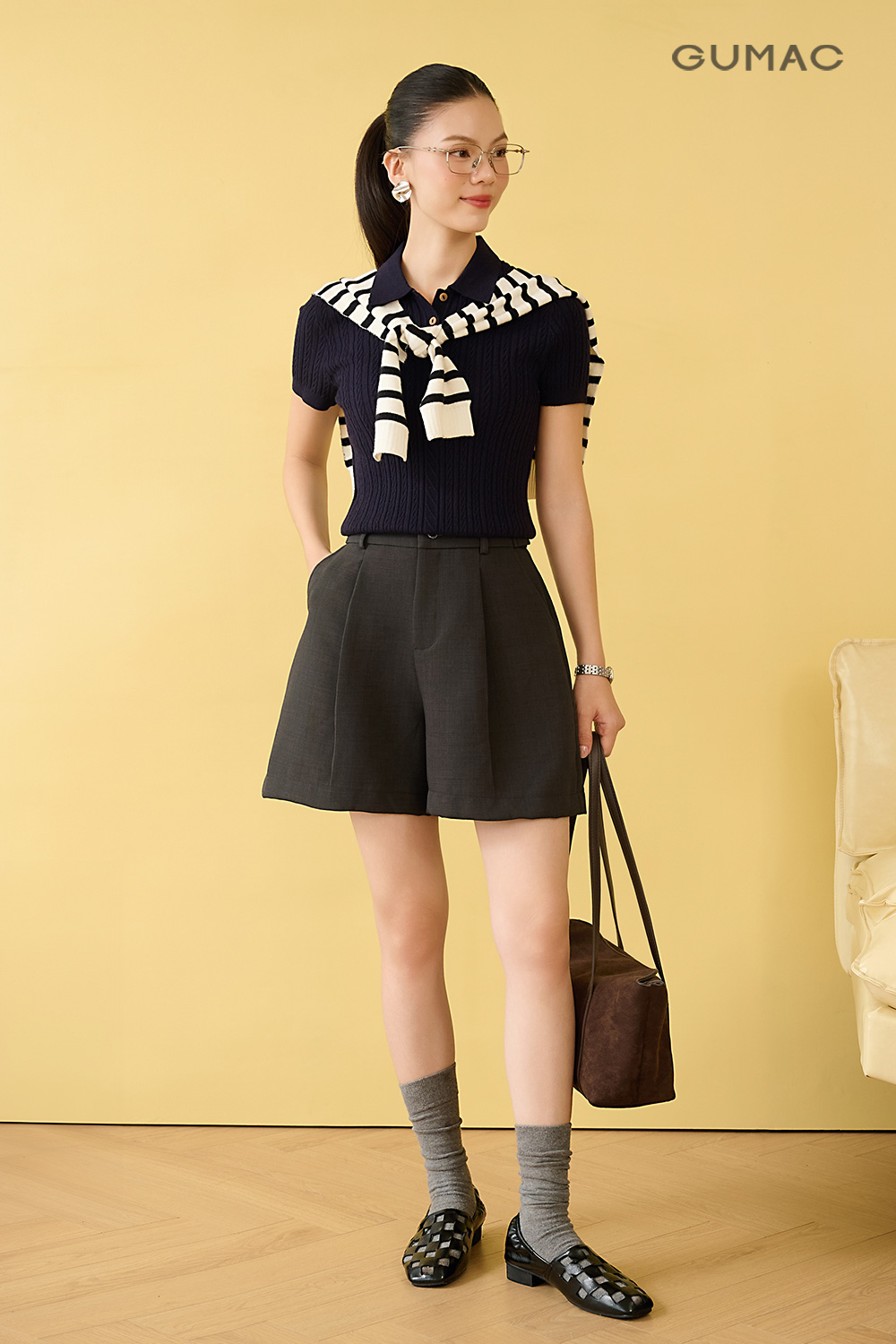 mac gi khi di du lich duc ao thun quan short