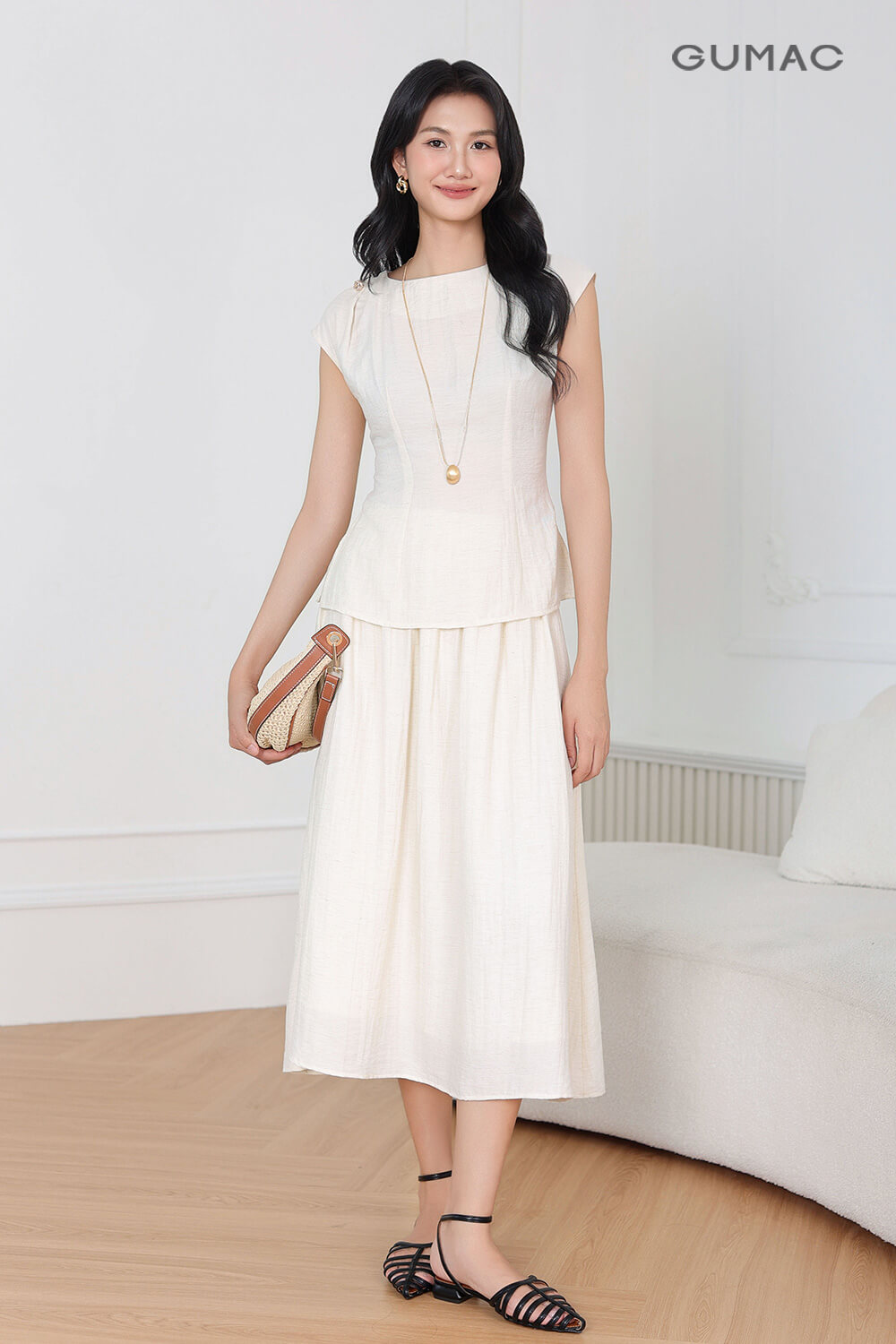 chan vay GUMAC xoe dang dai nu tinh