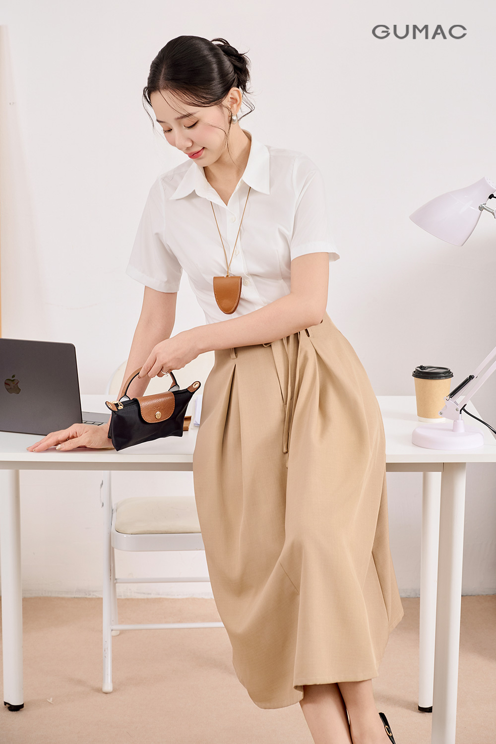 chan vay tone nau chup anh thac nuoc dep