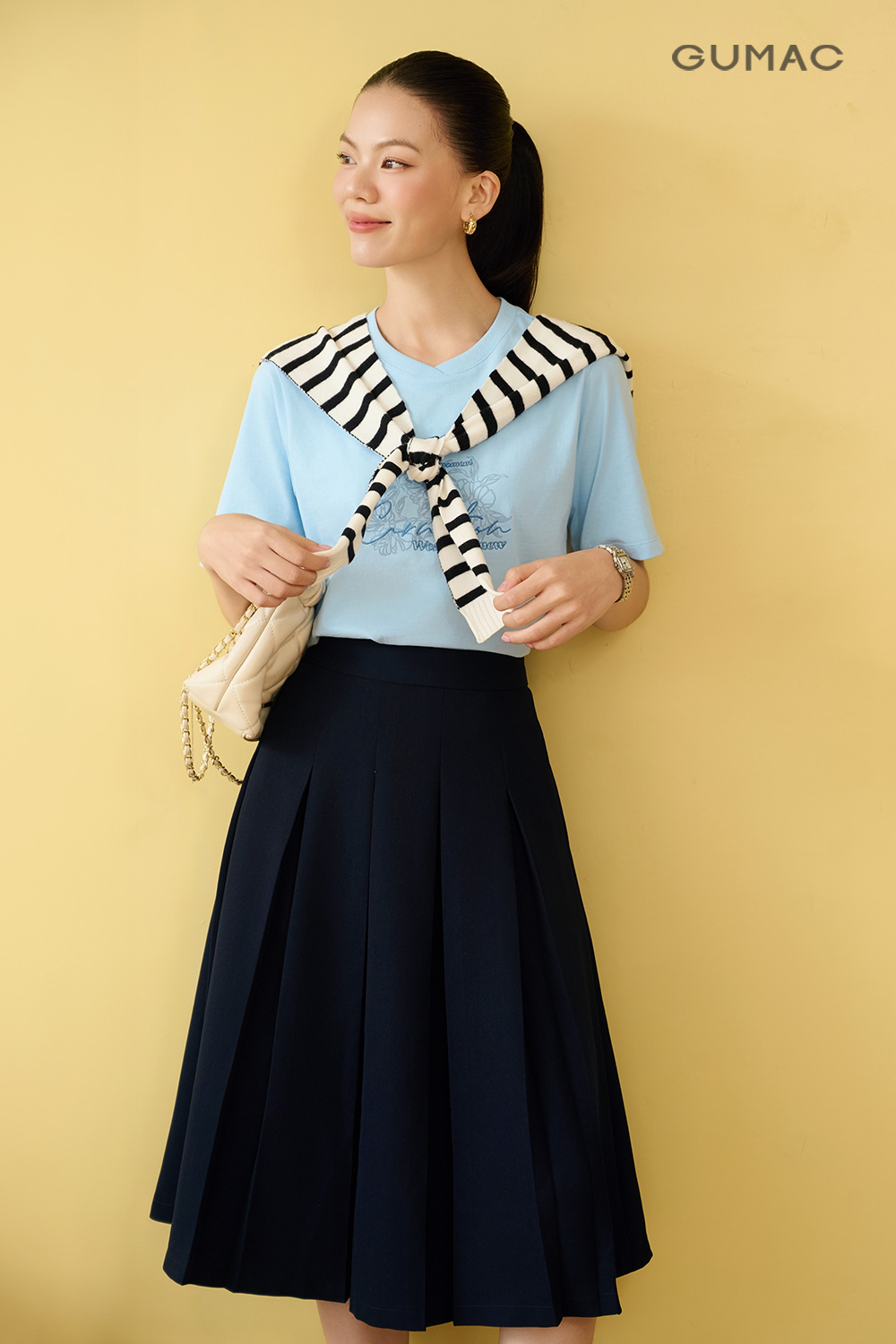 Chân váy xếp ly