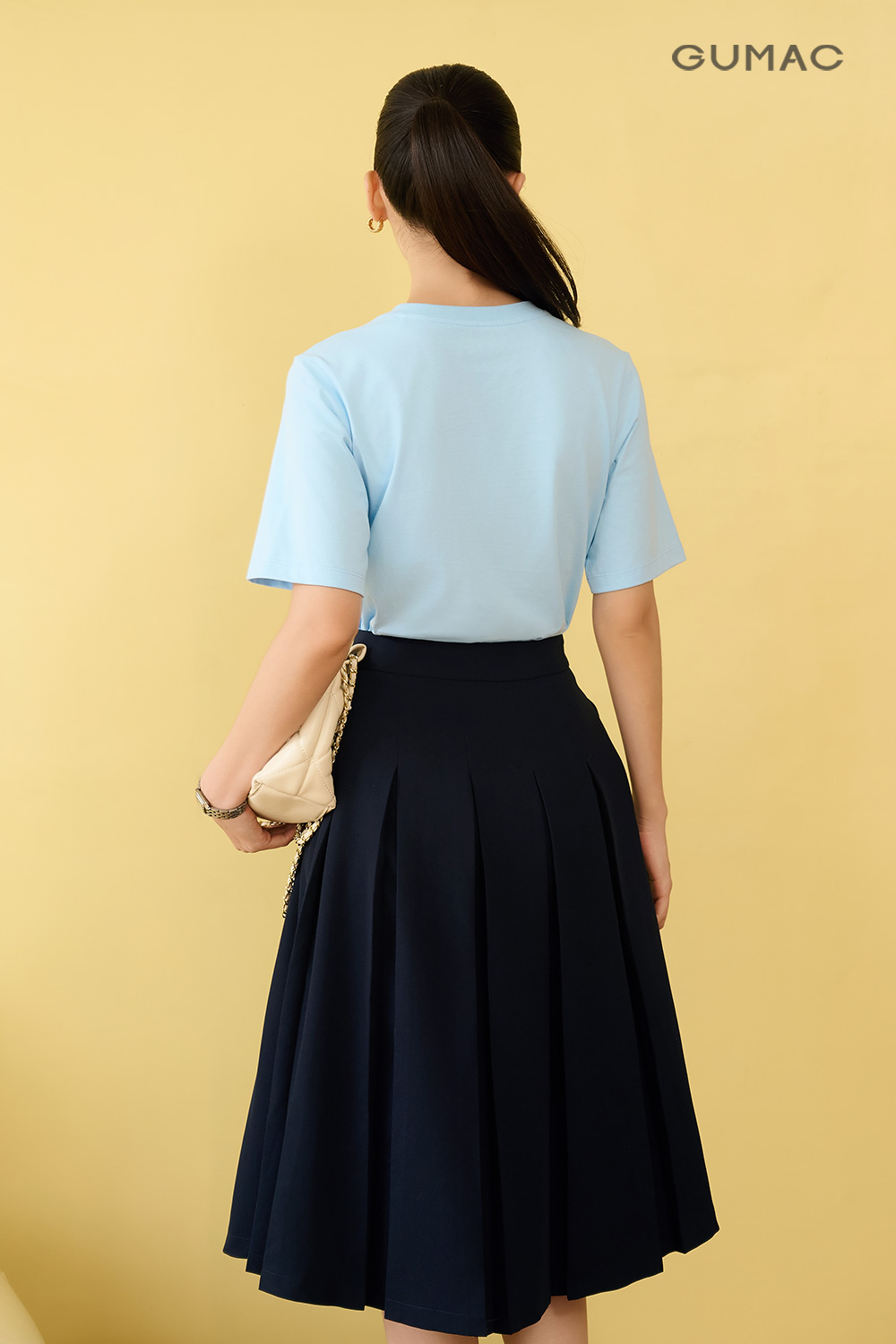 Chân váy xếp ly