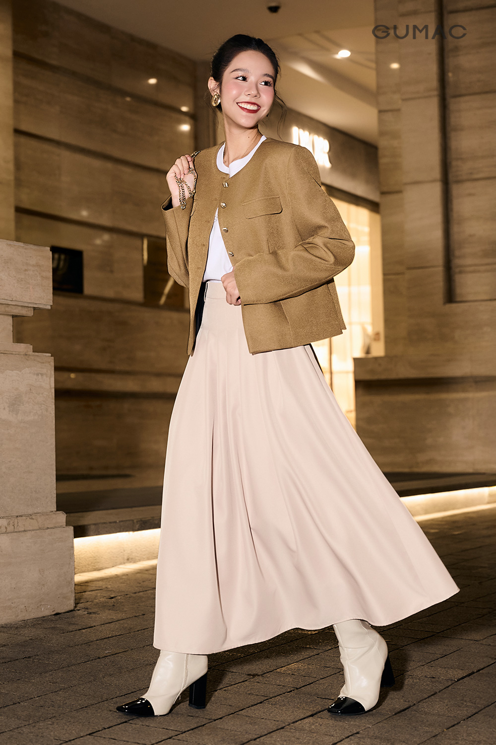 Chân váy xòe xếp ly