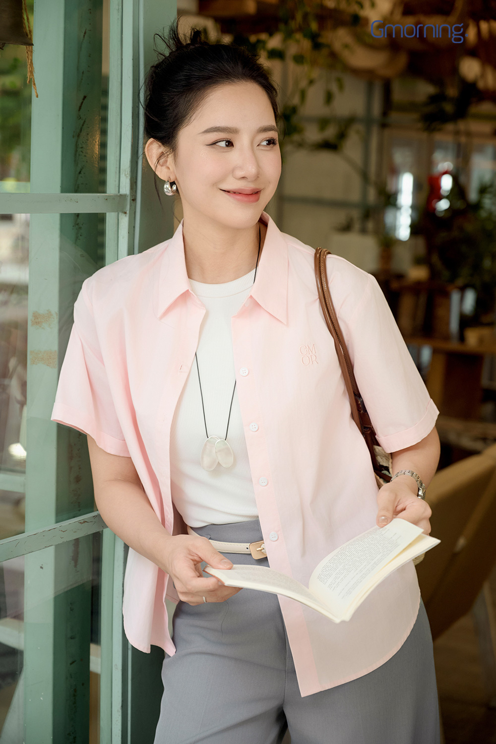 Áo sơ mi trơn tay ngắn