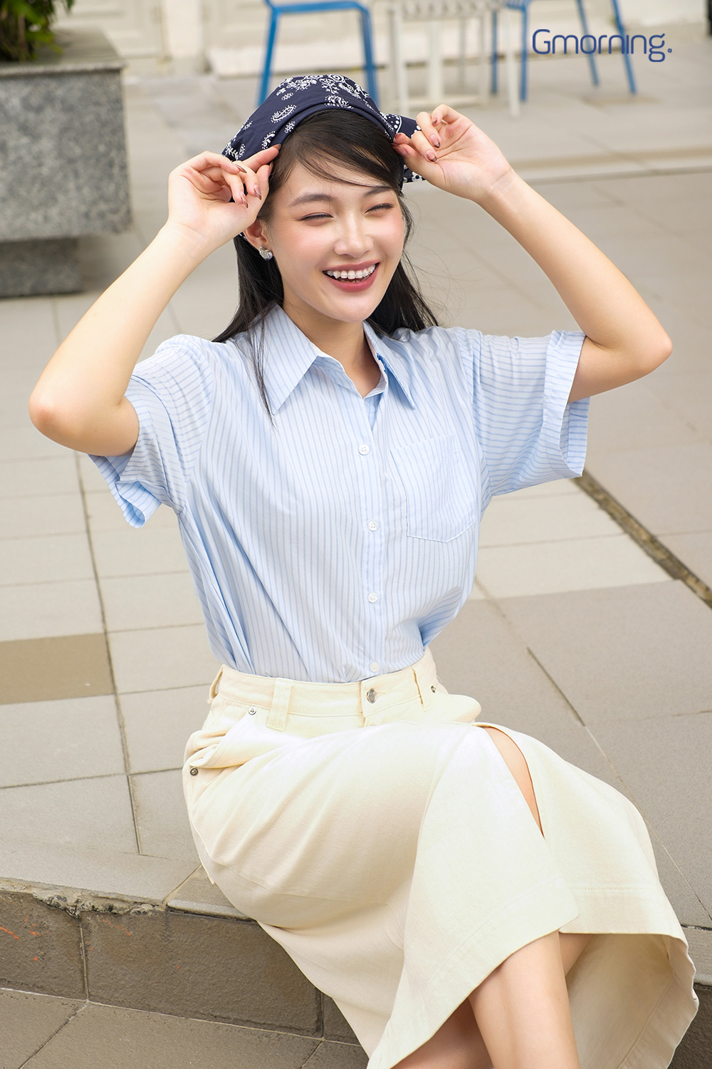 Áo sơ mi xẻ lai