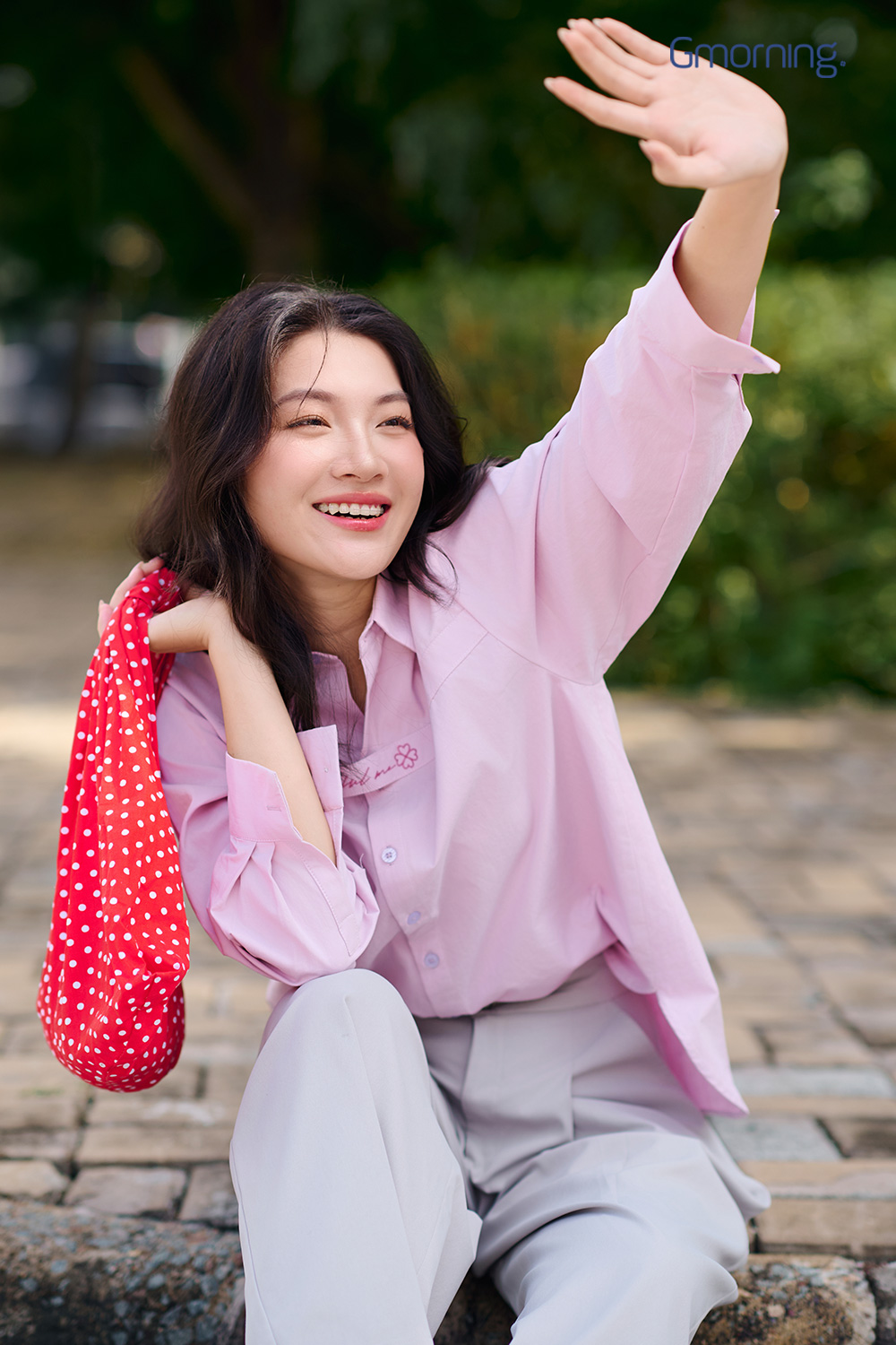 Áo sơ mi nẹp thêu