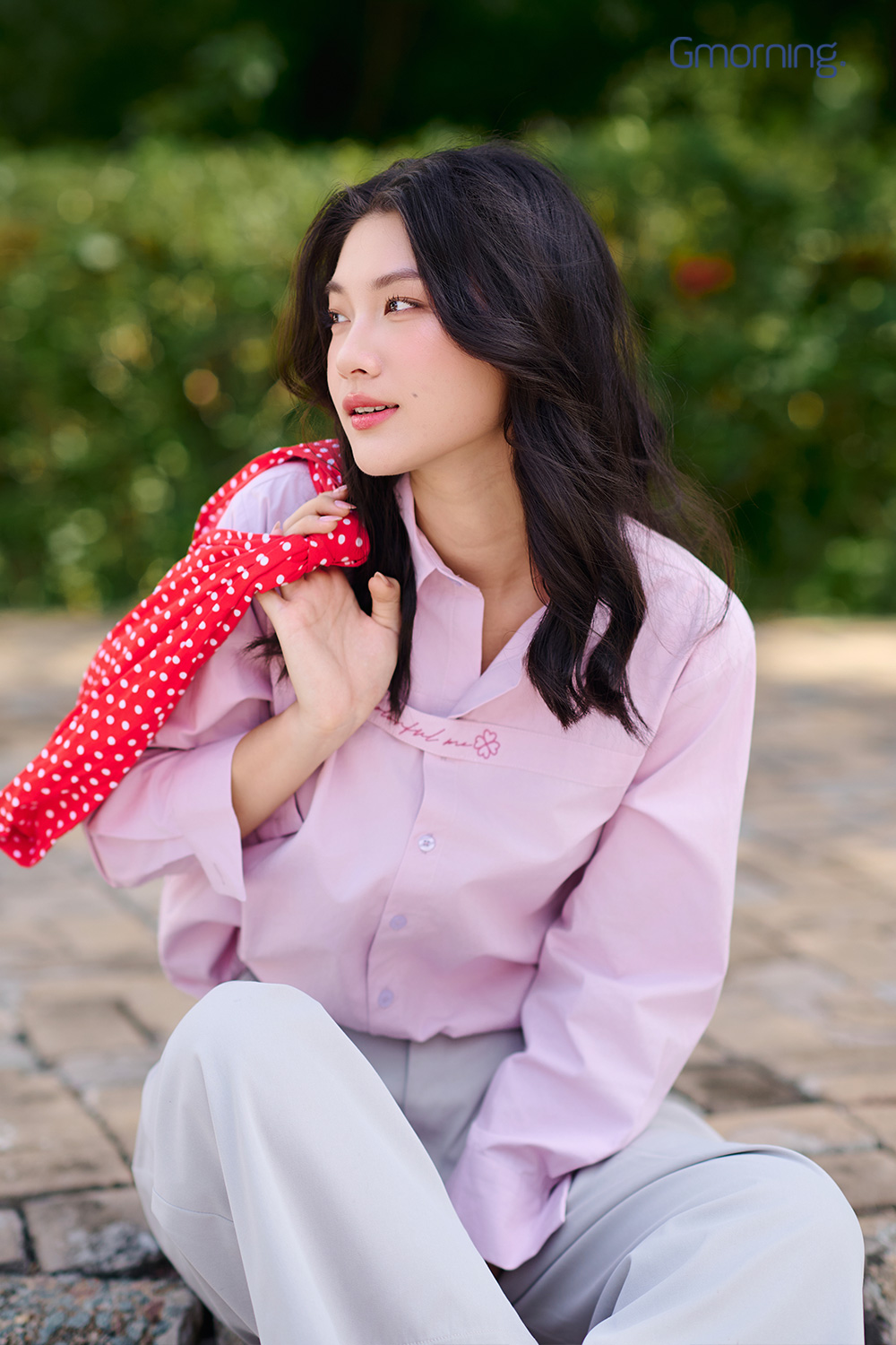 Áo sơ mi nẹp thêu