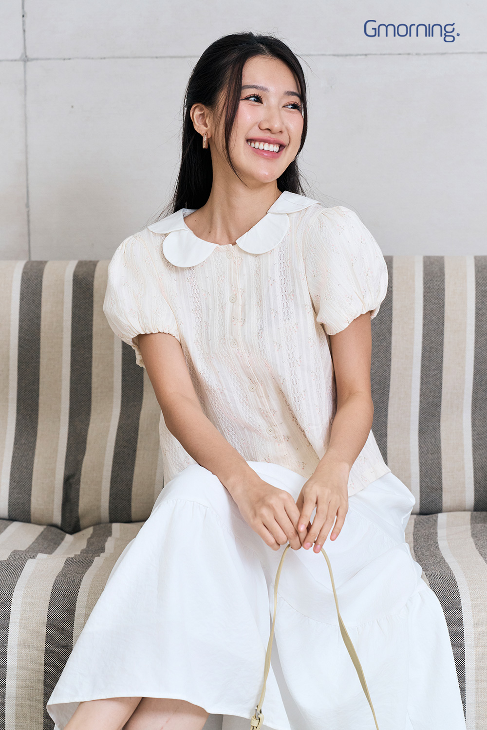 Áo sơ mi cổ hoa