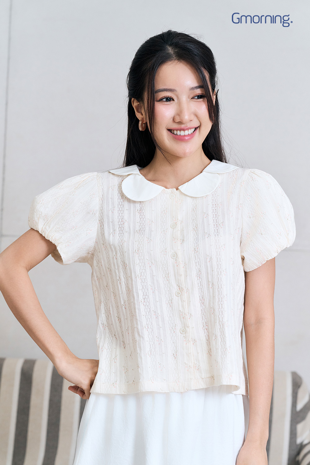 Áo sơ mi cổ hoa