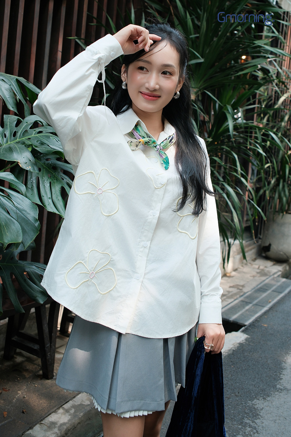 Áo sơ mi thêu hoa