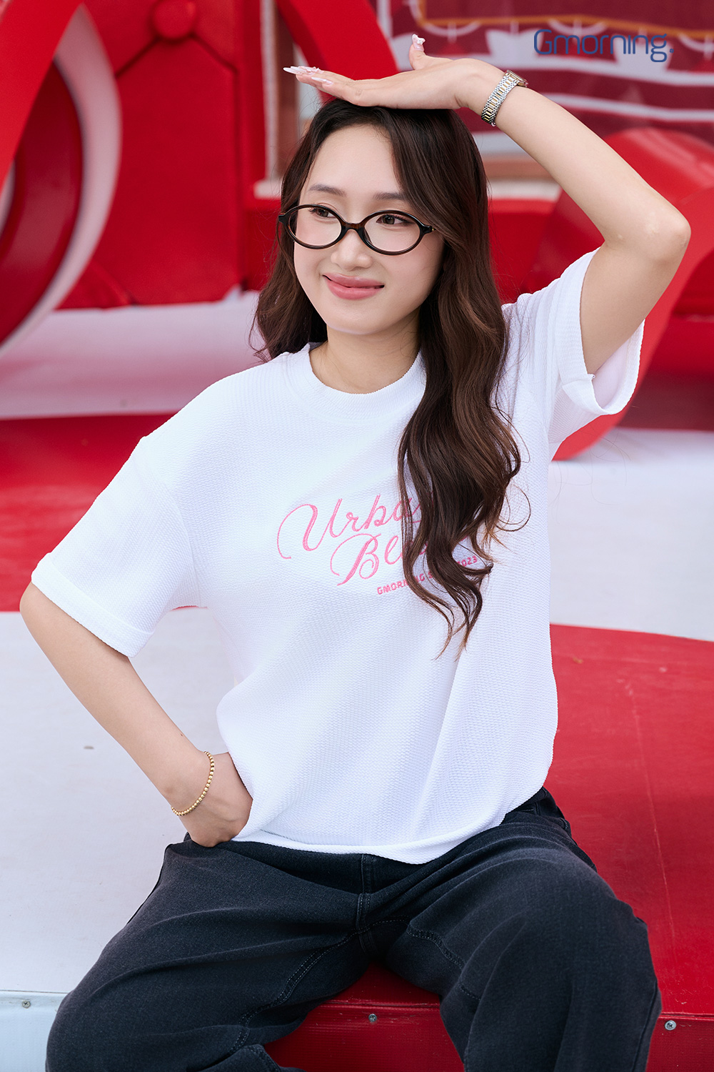 Áo thun thêu chữ