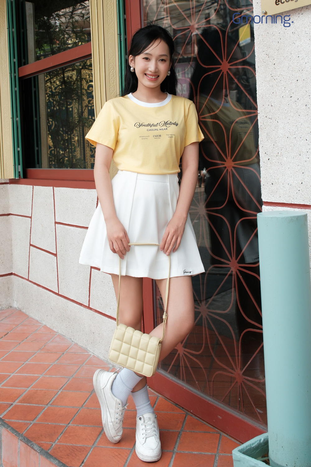 ao thun mini theu gumac mix chan vay trang
