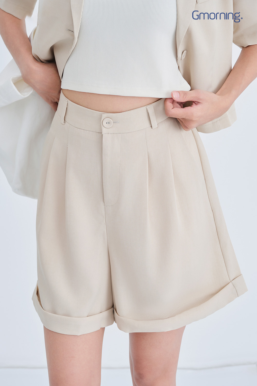 Quần short lai lật