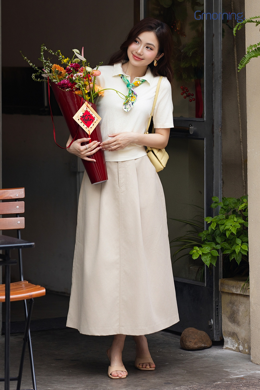 2001 nen mac mau gi mung 1