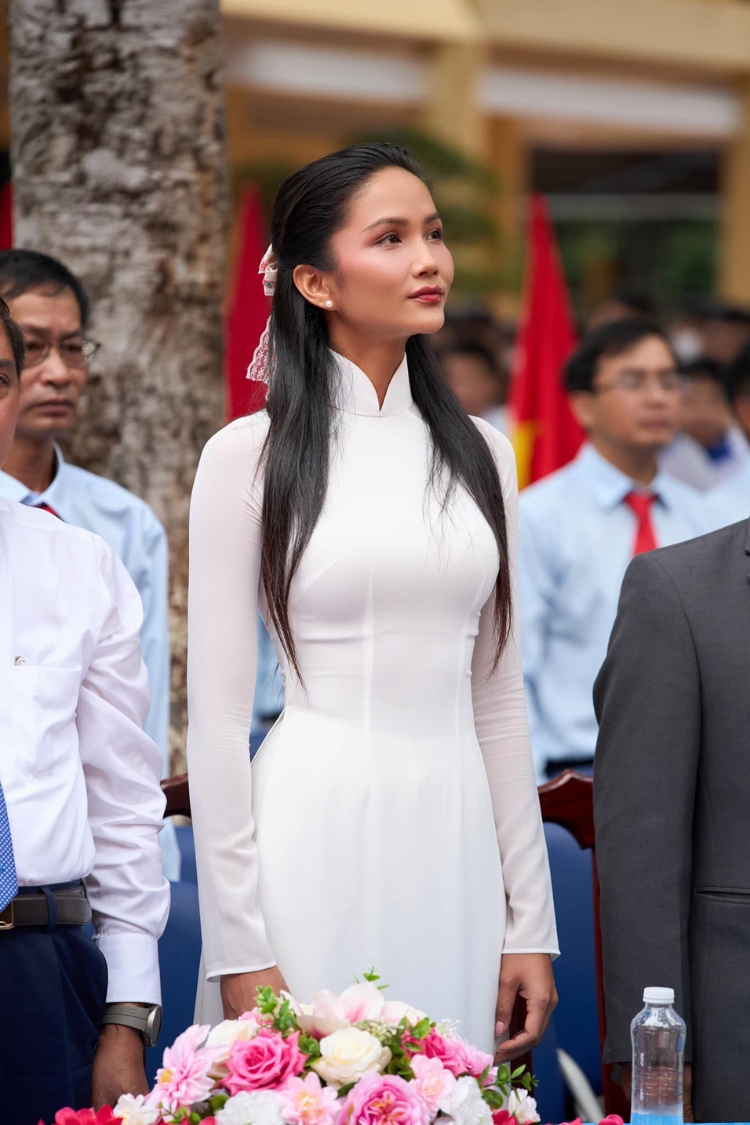 may ao dai co co ao tieu chuan