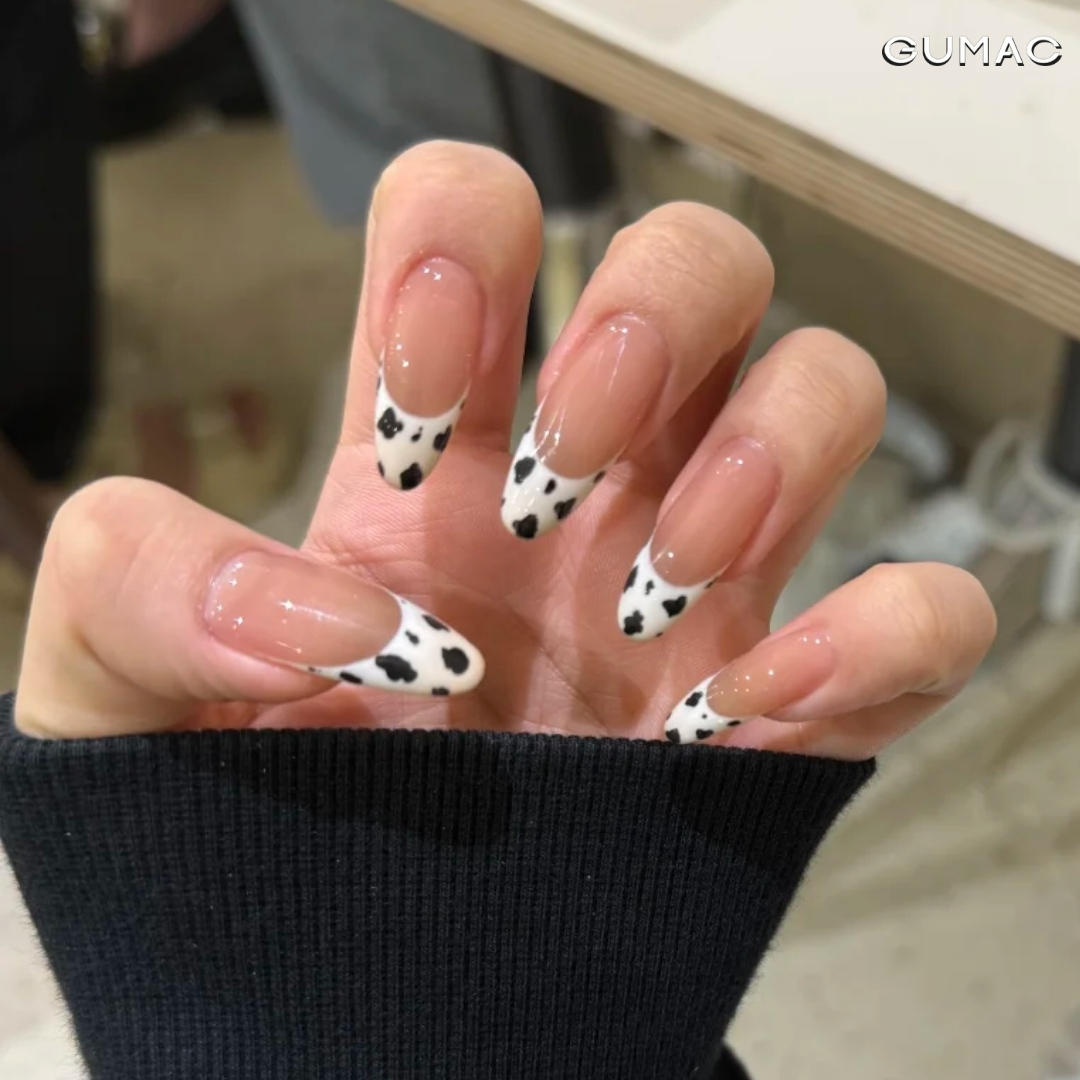 mau nail dau mong trang hoa tiet bo sua